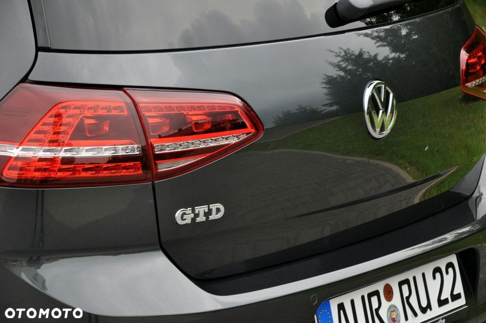 Volkswagen Golf - 16