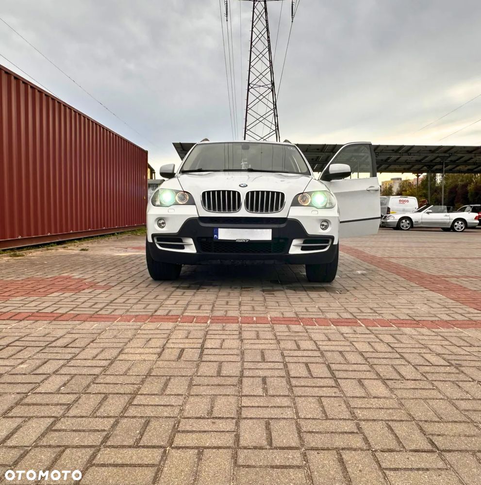 BMW X5 xDrive48i - 2