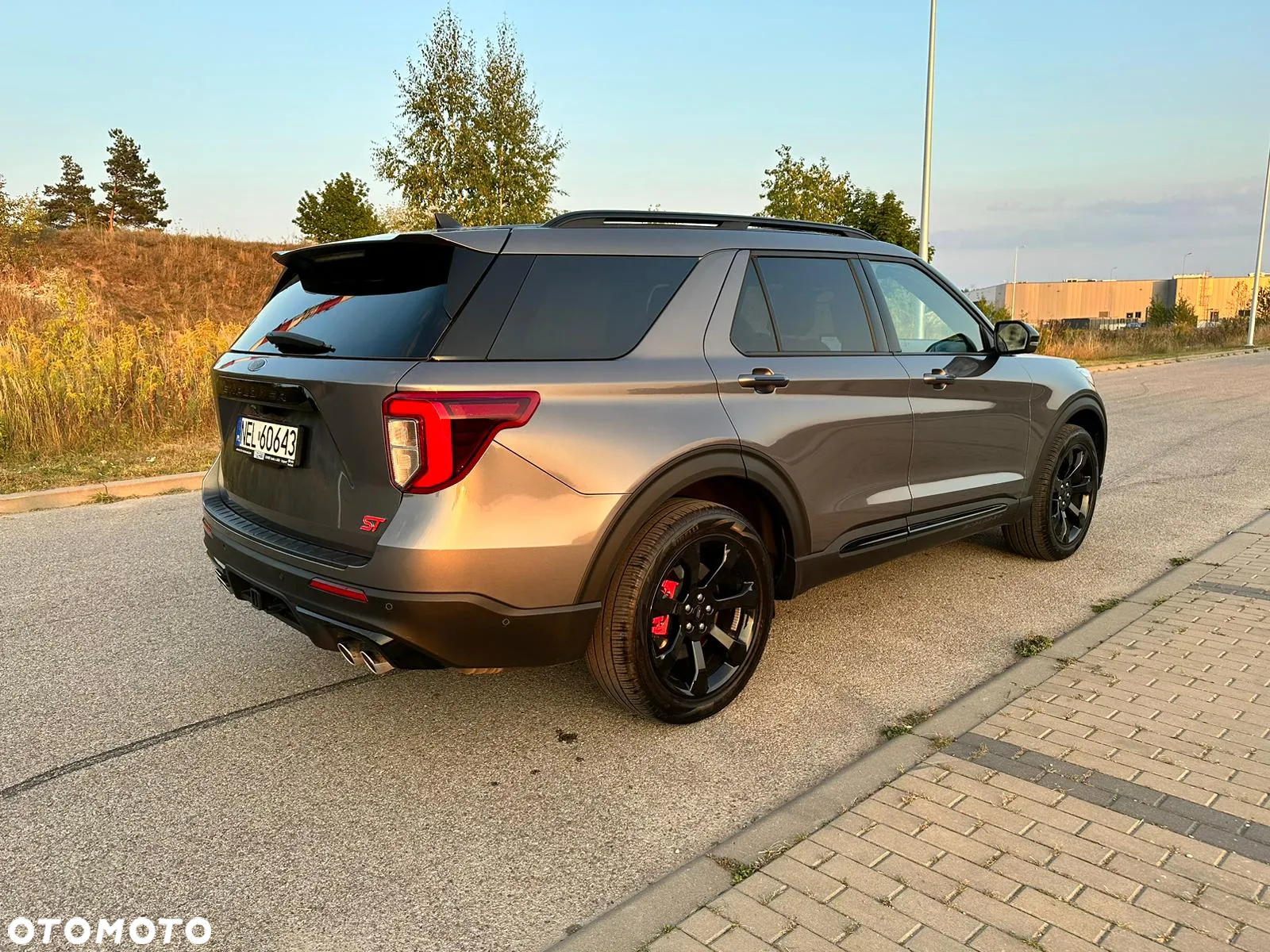 Ford Explorer - 4