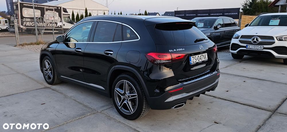 Mercedes-Benz GLA 200 d AMG Line - 8