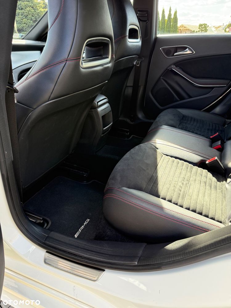 Mercedes-Benz CLA - 29