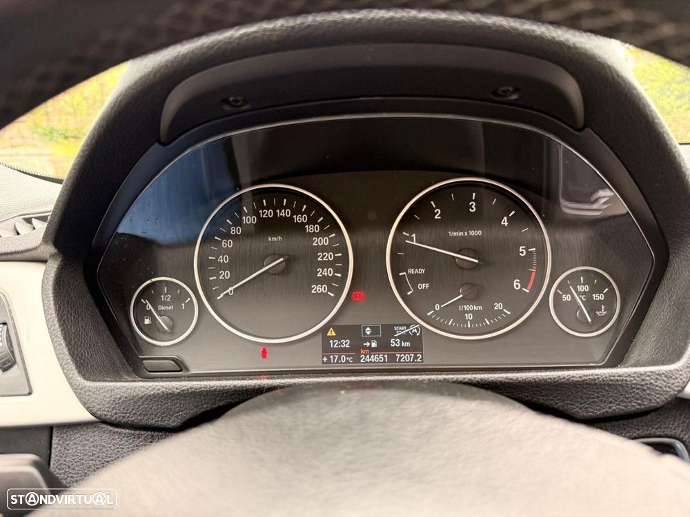 BMW 316 d Touring - 28