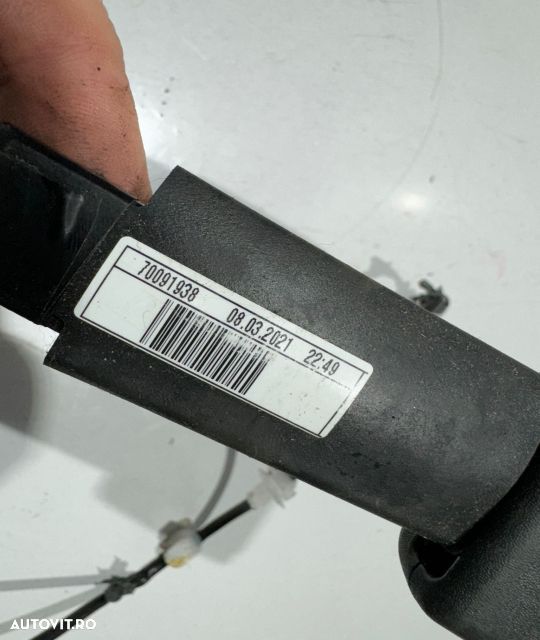 Pretensioner centură față stânga 70091938 Nissan Navara D23 [face - 2