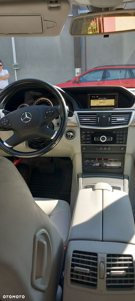 Mercedes-Benz Klasa E 220 CDI DPF BlueEFFICIENCY Automatik Elegance - 5