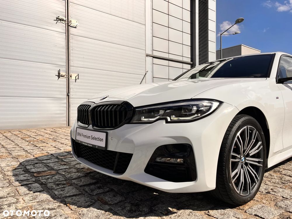 BMW Seria 3 318i M Sport sport - 17