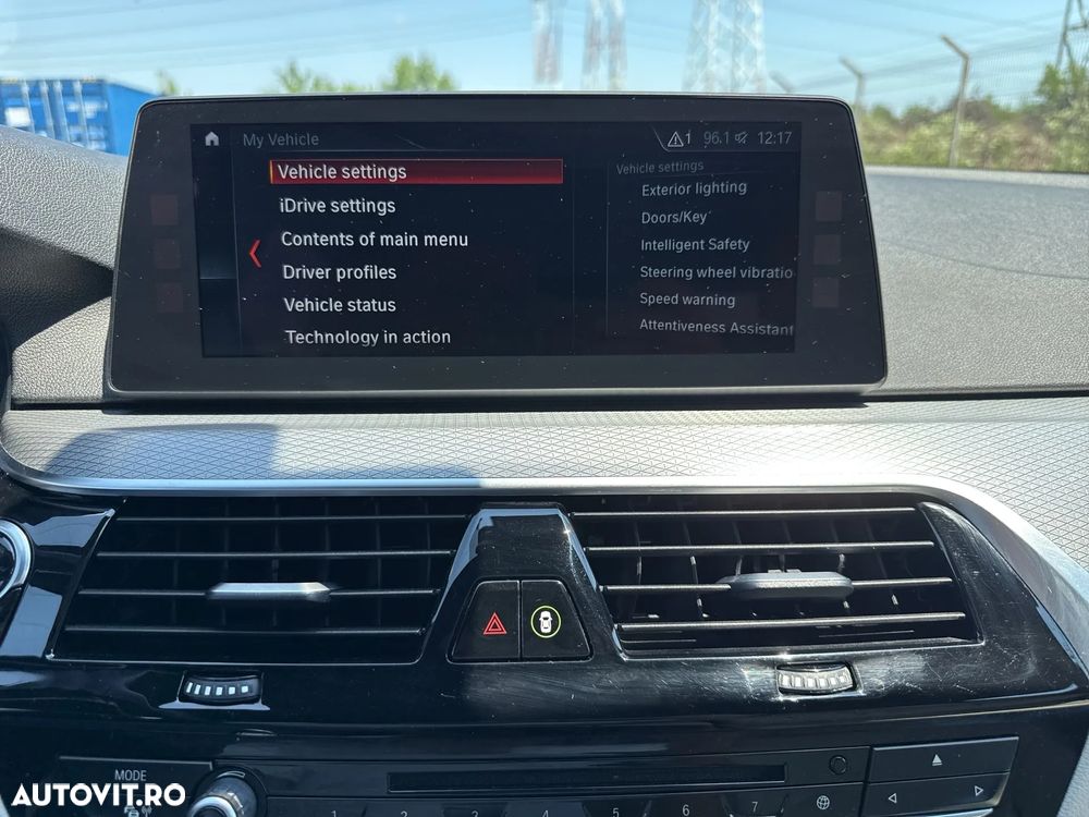 BMW Seria 5 540i xDrive AT - 26