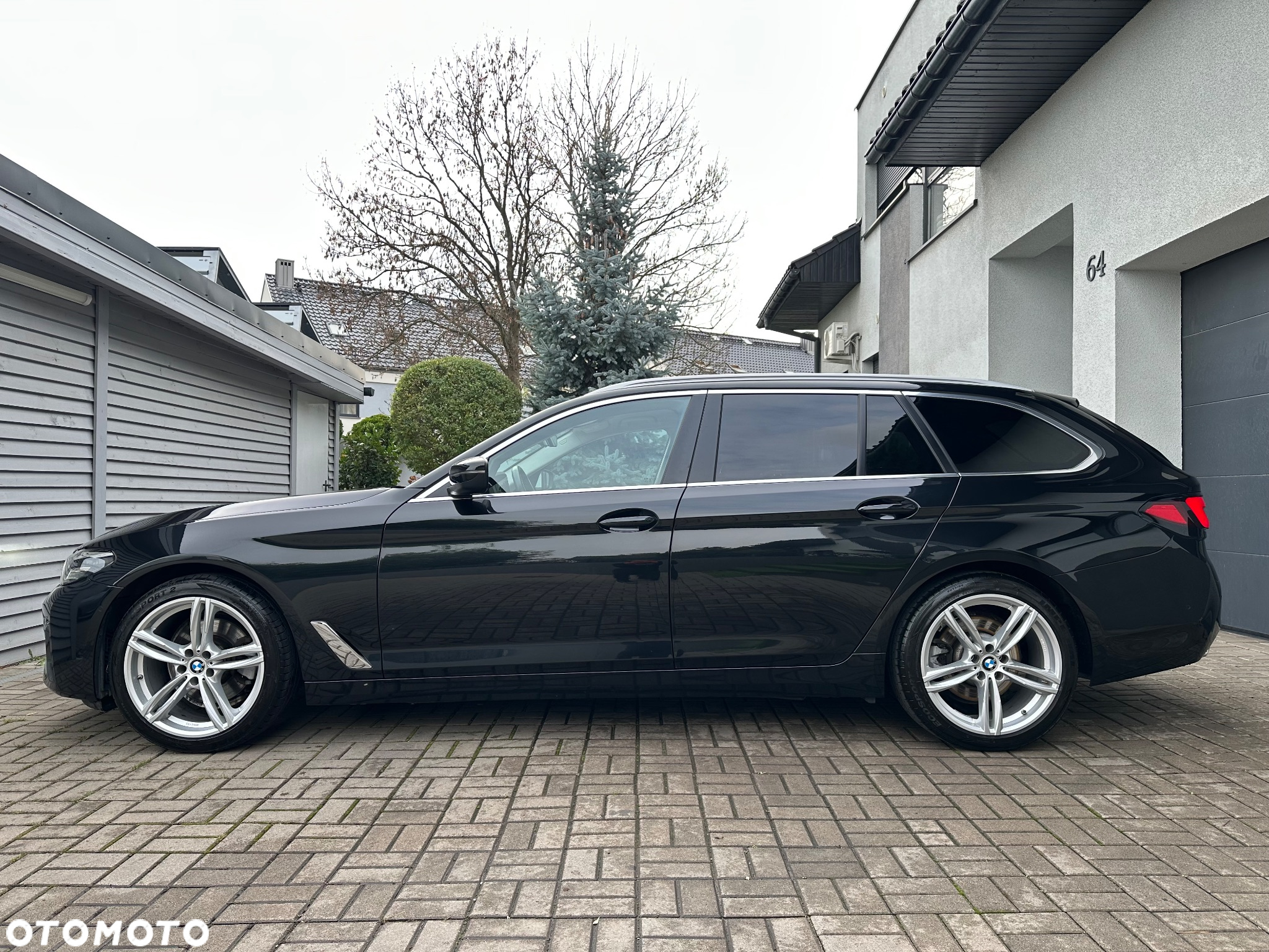 BMW Seria 5 520d xDrive Touring - 5