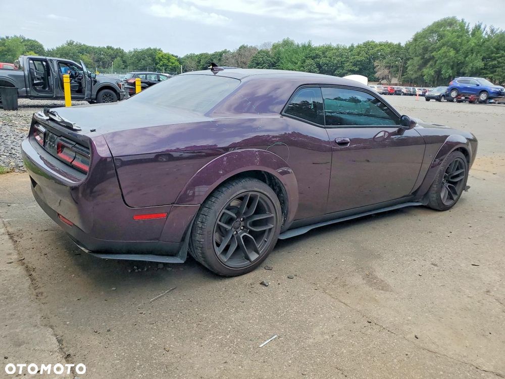 Dodge Challenger 6.4 Scat Pack - 3