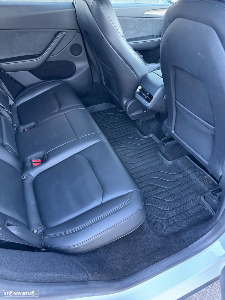 Tesla Model Y RWD - 21
