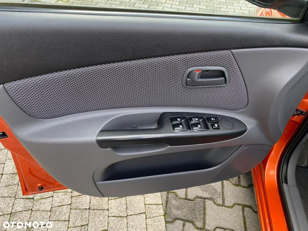 Kia Rio - 11