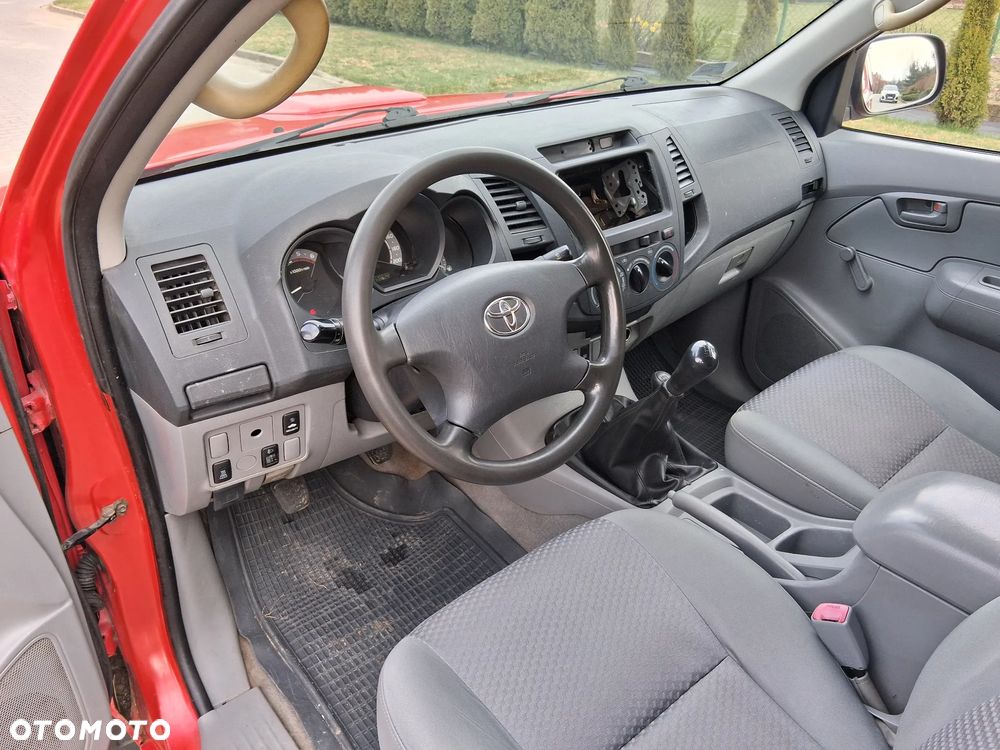Toyota Hilux 2.5 D-4D DLX - 7