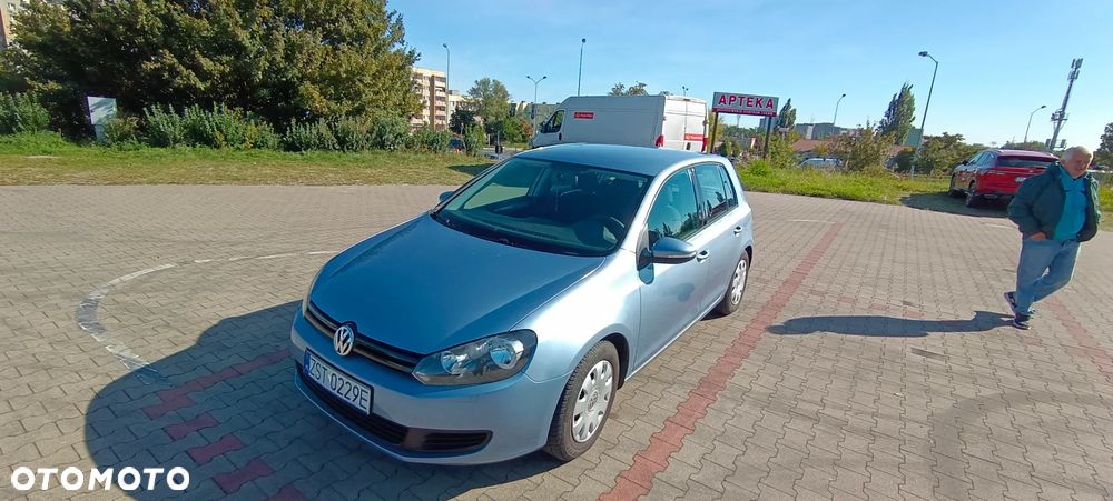 Volkswagen Golf - 2