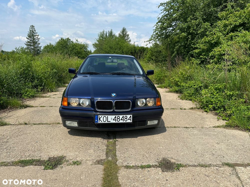 BMW Seria 3 328i - 2