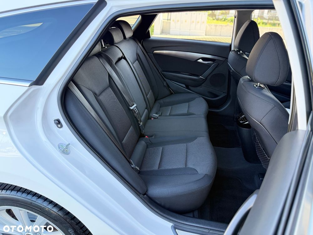 Hyundai i40 Kombi 1.6 Trend - 21