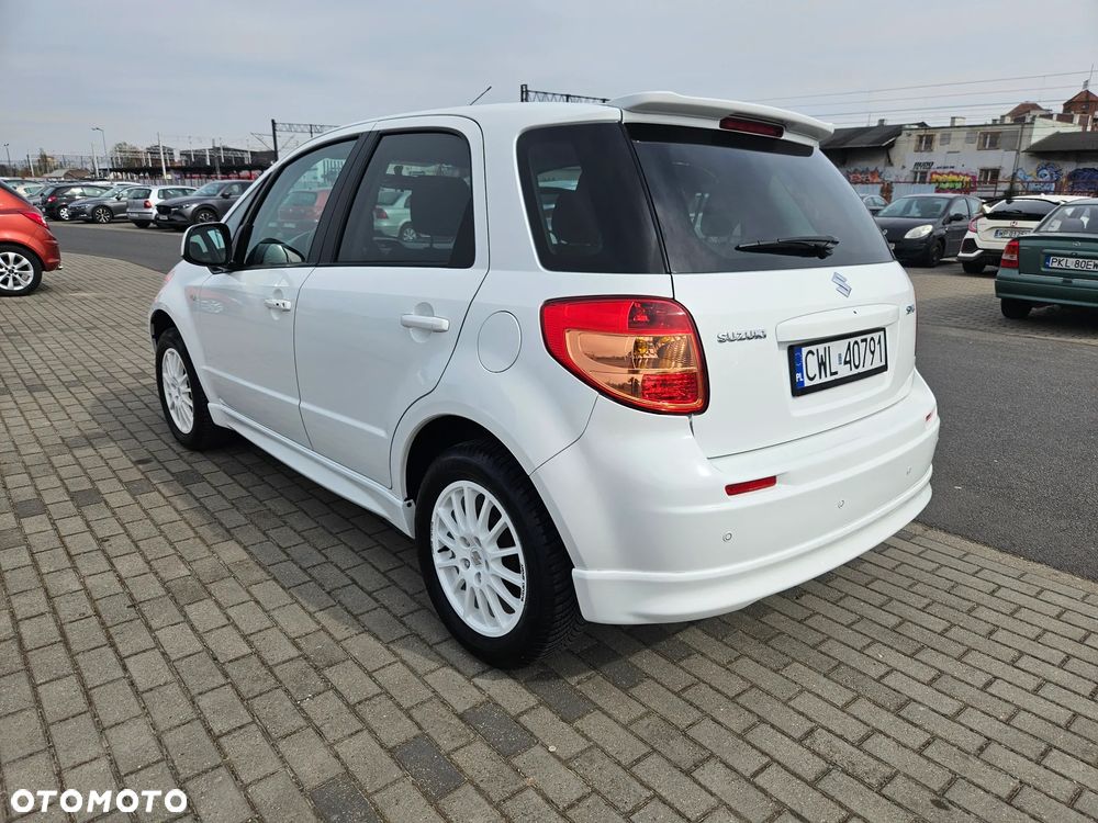 Suzuki SX4 1.6 VVT 4x2 Comfort Dance - 5