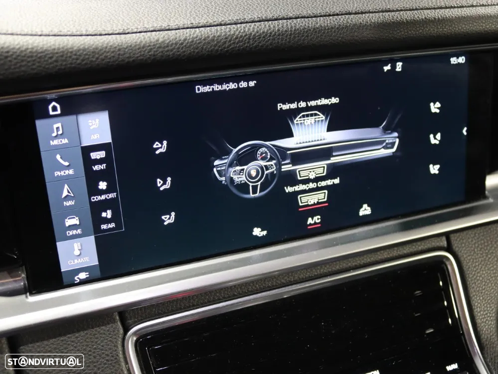 Porsche Panamera 4 E-Hybrid - 35