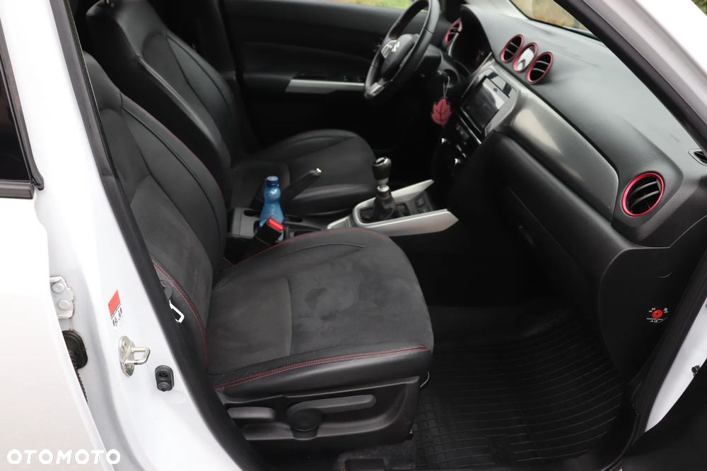 Suzuki Vitara 1.4 Boosterjet Premium 2WD - 23