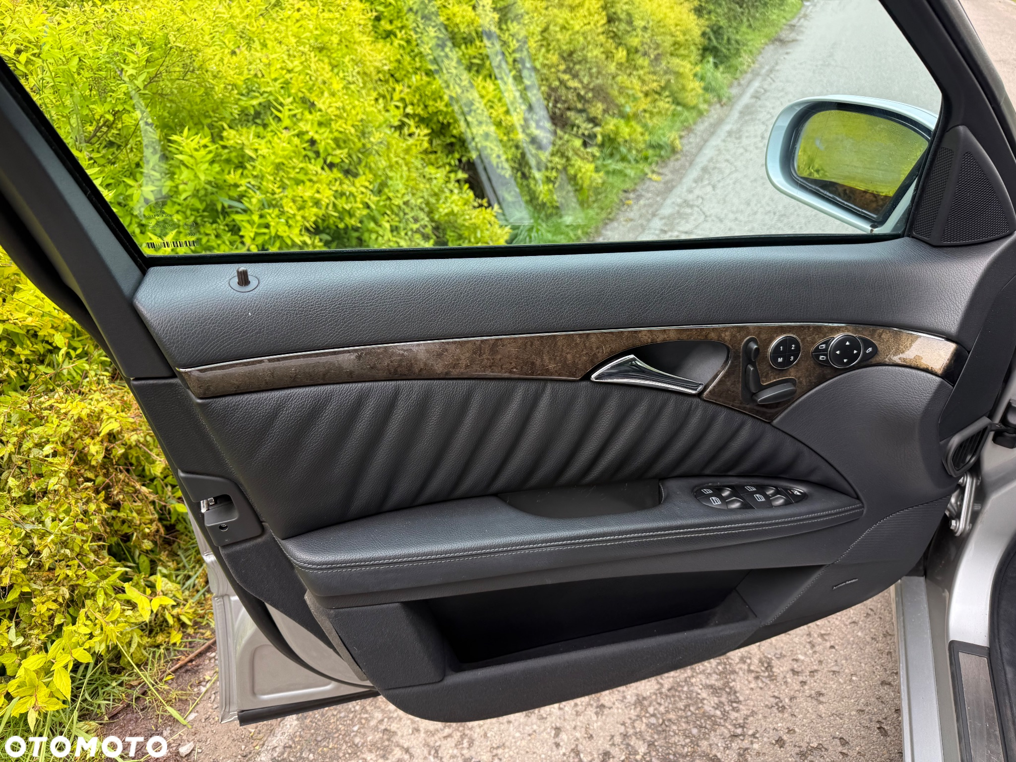 Mercedes-Benz Klasa E 500 T 4Matic Automatik Avantgarde - 29