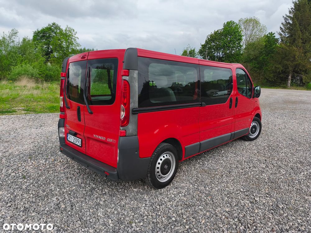 Opel Vivaro L2H1 2.9t - 18