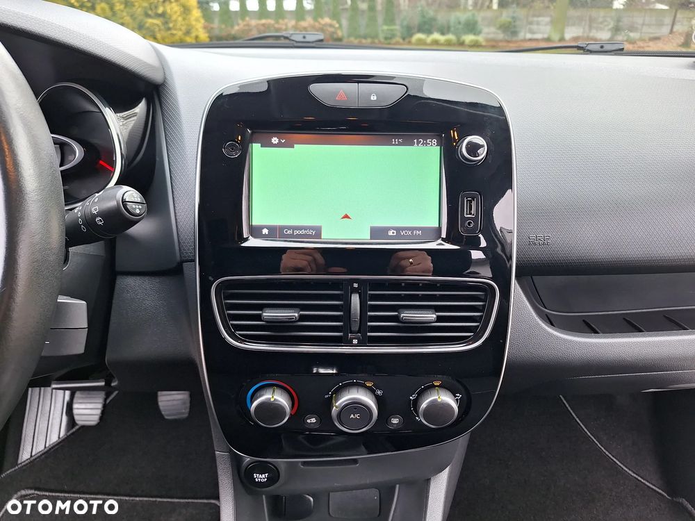 Renault Clio 1.2 16V 75 LIMITED - 9