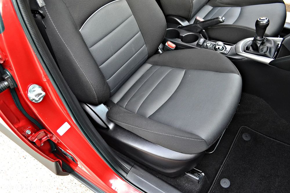 Mazda CX-3 SKYACTIV-D 105 FWD Sports-Line - 32