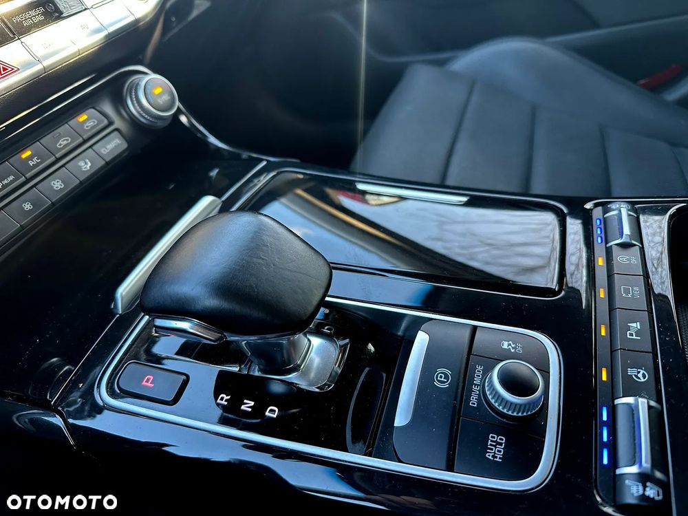 Kia Stinger 2.0 T-GDI GT Line - 17
