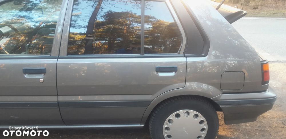 Nissan Sunny - 30