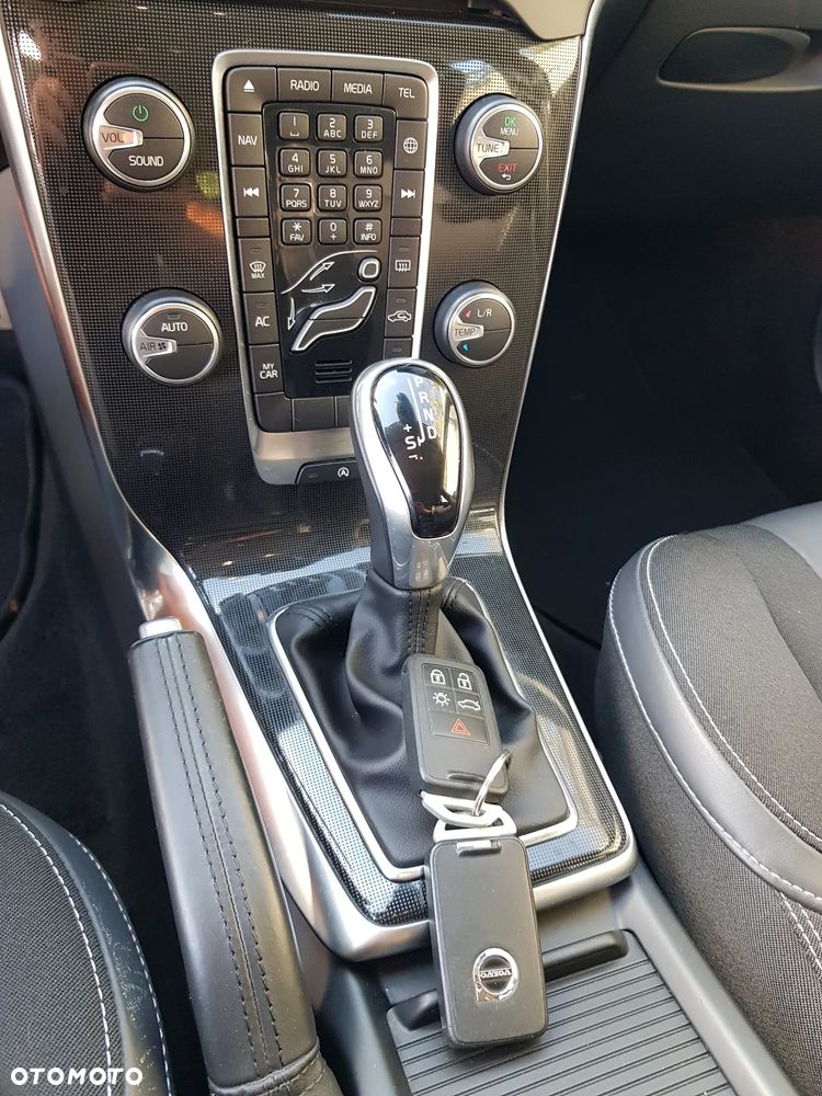 Volvo V40 D2 Geartronic Inscription - 11
