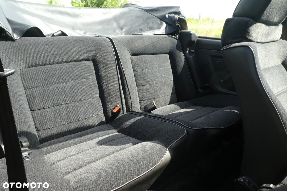 Volkswagen Golf 1.6 Base / C - 21