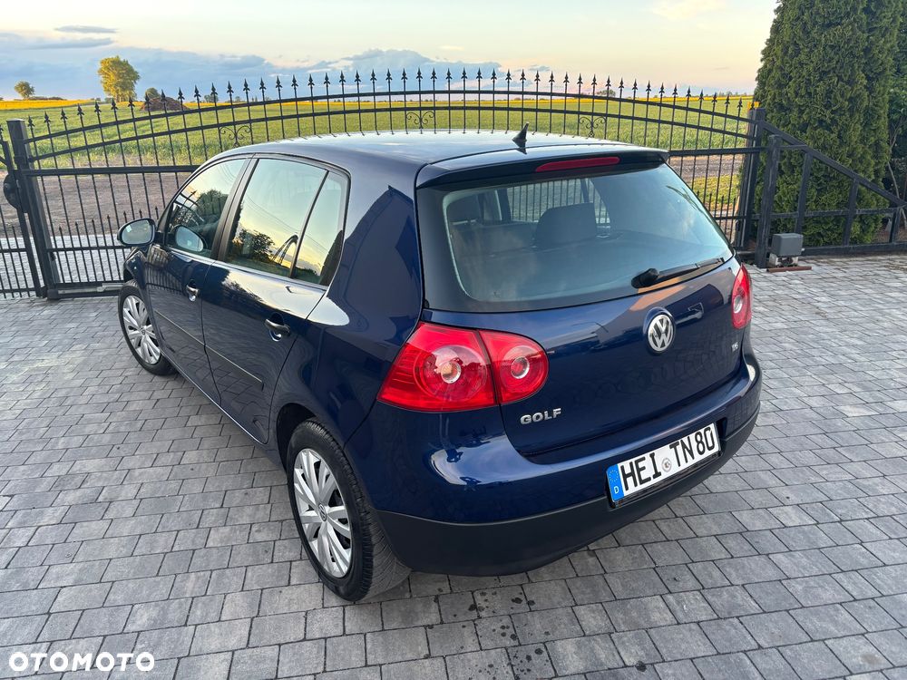 Volkswagen Golf 1.6 Basis - 3