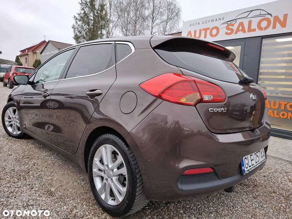 Kia Ceed 1.6 CRDi 128 Spirit - 4