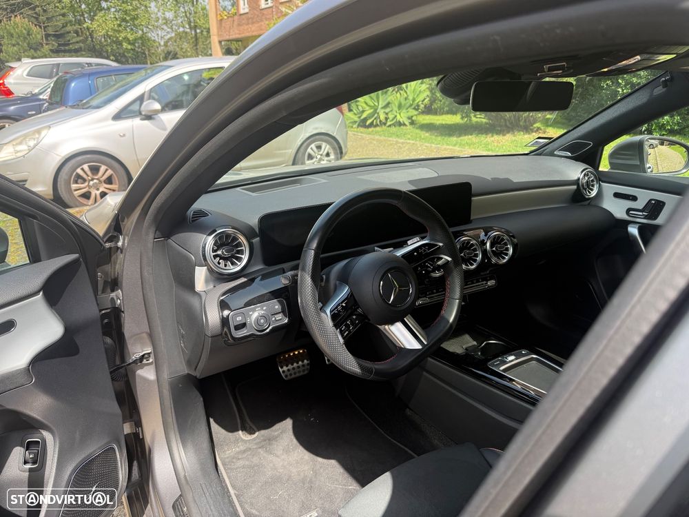 Mercedes-Benz A 250 e AMG Line - 10