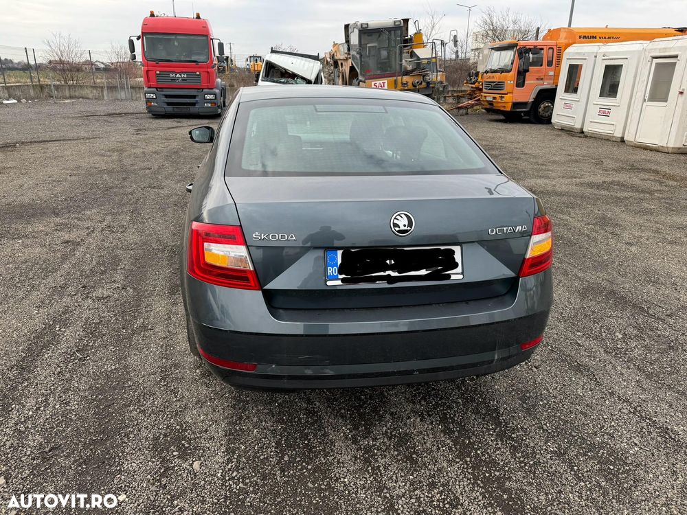 Skoda Octavia 1.6 TDI Style - 9