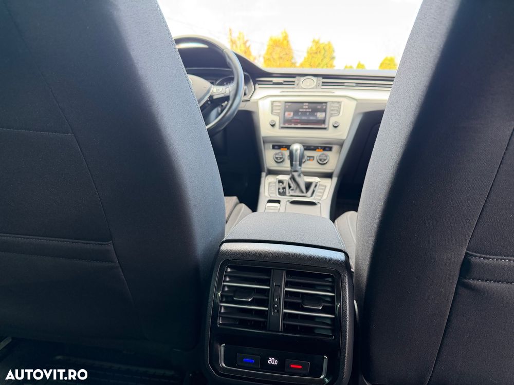 Volkswagen Passat 2.0 TDI DSG Comfortline - 21
