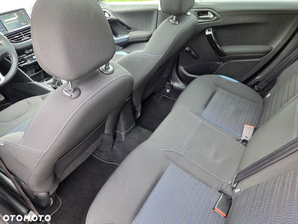 Peugeot 208 95 VTI Allure - 6