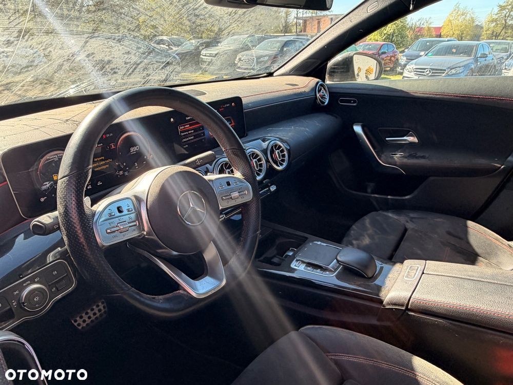 Mercedes-Benz CLA 180 d 7G-DCT AMG Line - 14