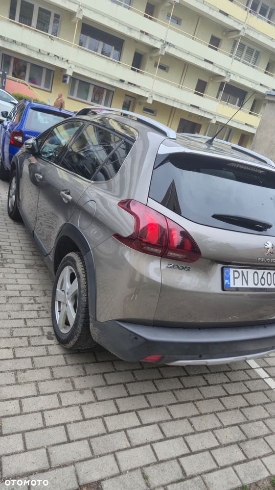 Peugeot 2008 1.2 Pure Tech Allure S&S - 3