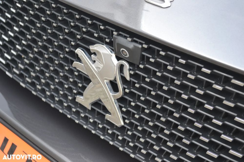 Peugeot 3008 PHEV EAT8 4X4 GT Pack - 38