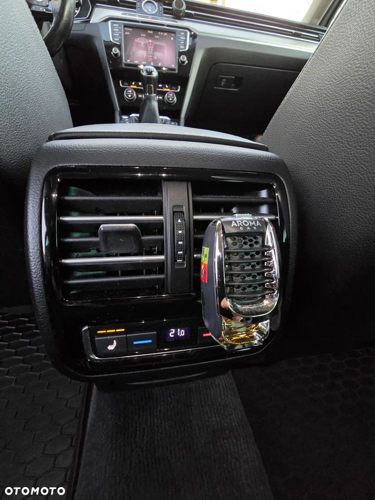 Volkswagen Passat Variant 2.0 TDI BMT Highline - 9