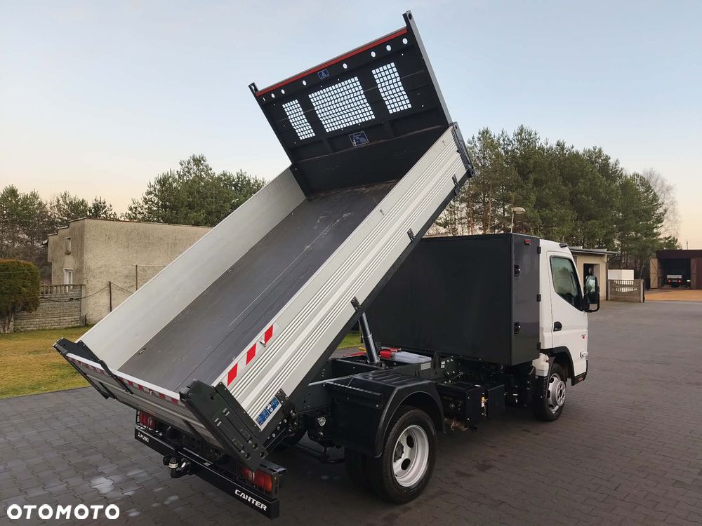 Mitsubishi Fuso Canter - 22