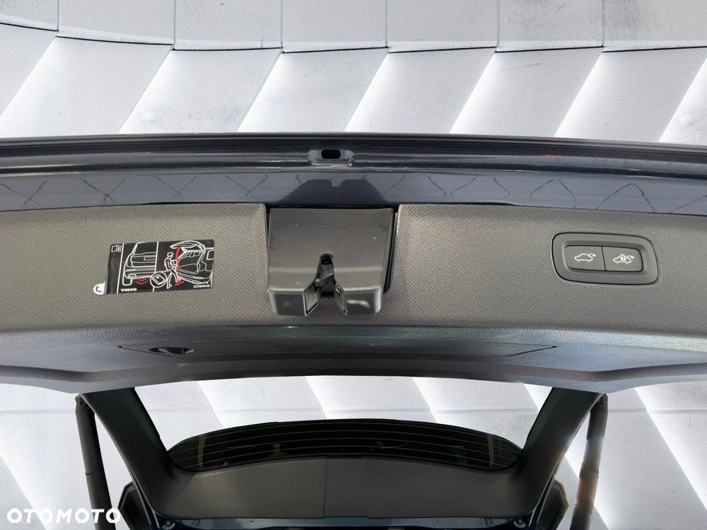 Volvo XC 90 T8 AWD Recharge Core - 20