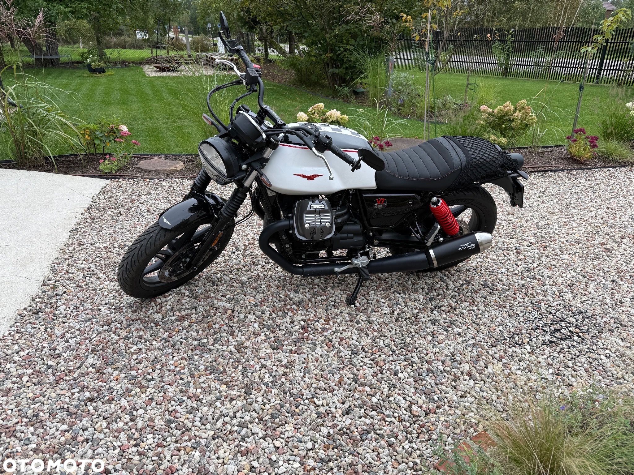 Moto Guzzi V7 - 1