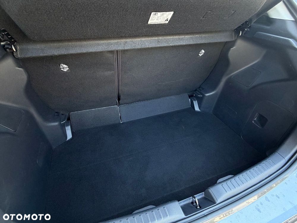 Toyota Yaris Hybrid 1.5 Style - 26