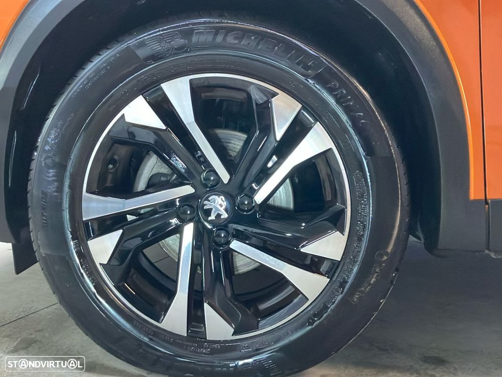 Peugeot 2008 1.2 PureTech Allure - 24