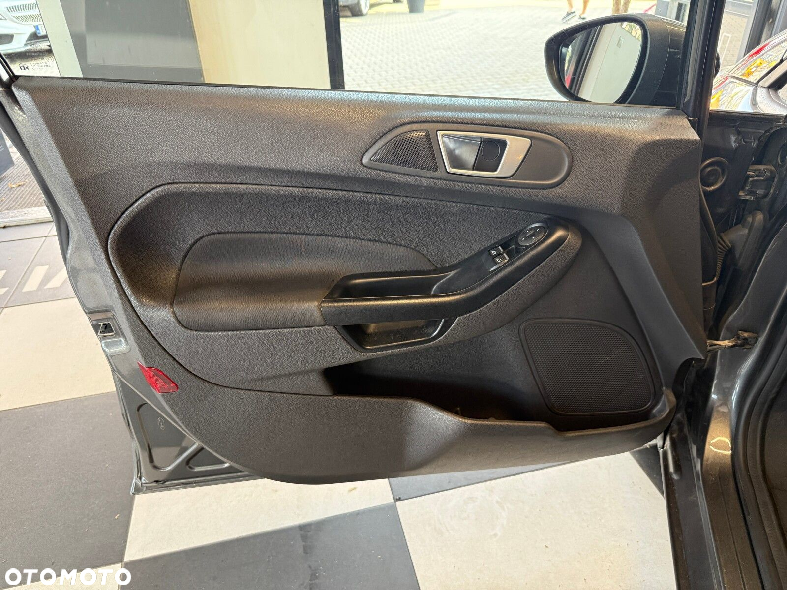 Ford Fiesta - 19