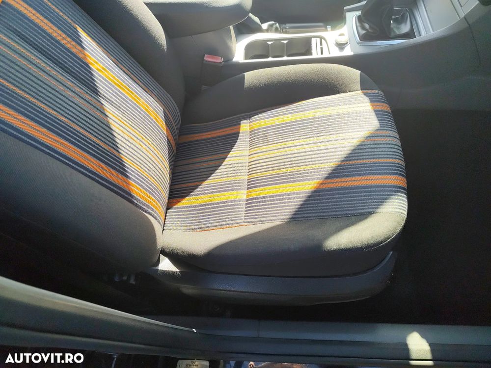 Ford Focus 1.6 TDCI Ambiente - 7