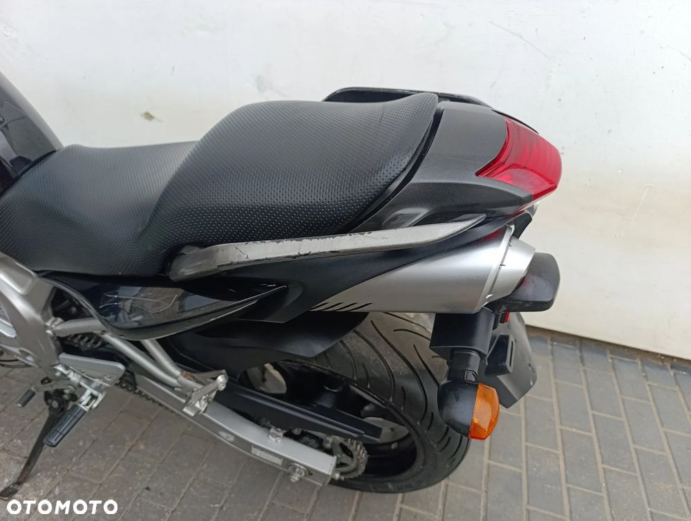 Yamaha FZ6 - 17