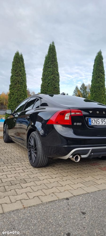 Volvo S60 2010 photo 3