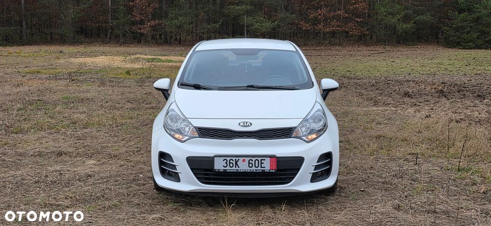Kia Rio 1.2 L - 4