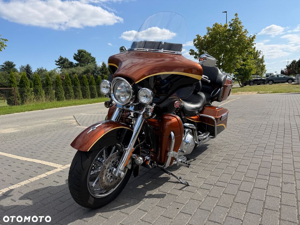 Harley-Davidson FLH Electra Glide - 27